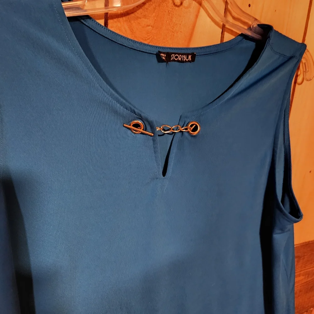 Blue Top - Picture 2 of 5
